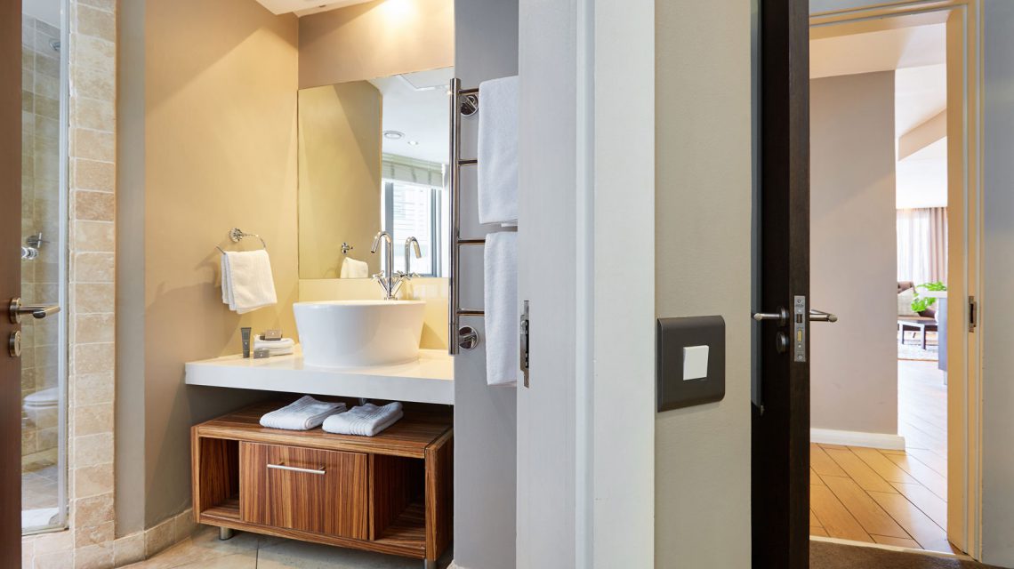 Room 2 Bathroom